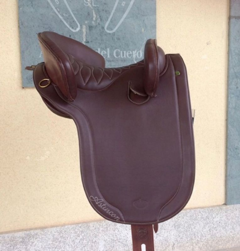 Spanish Royal Saddle